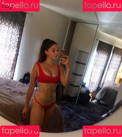 Kira Kosarin Onlyfans Photo Gallery 
