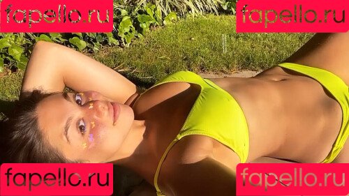 Kira Kosarin Onlyfans Photo Gallery 