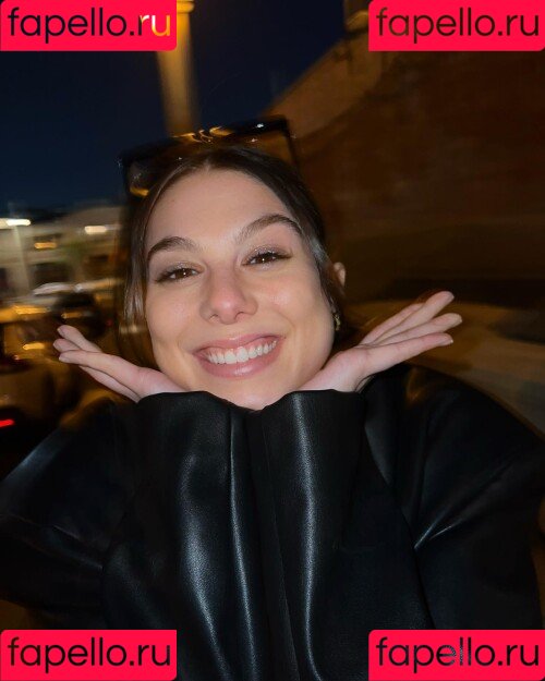 Kira Kosarin Onlyfans Photo Gallery 