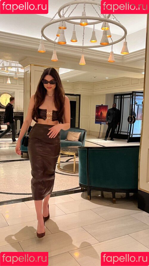 Kira Kosarin Onlyfans Photo Gallery 