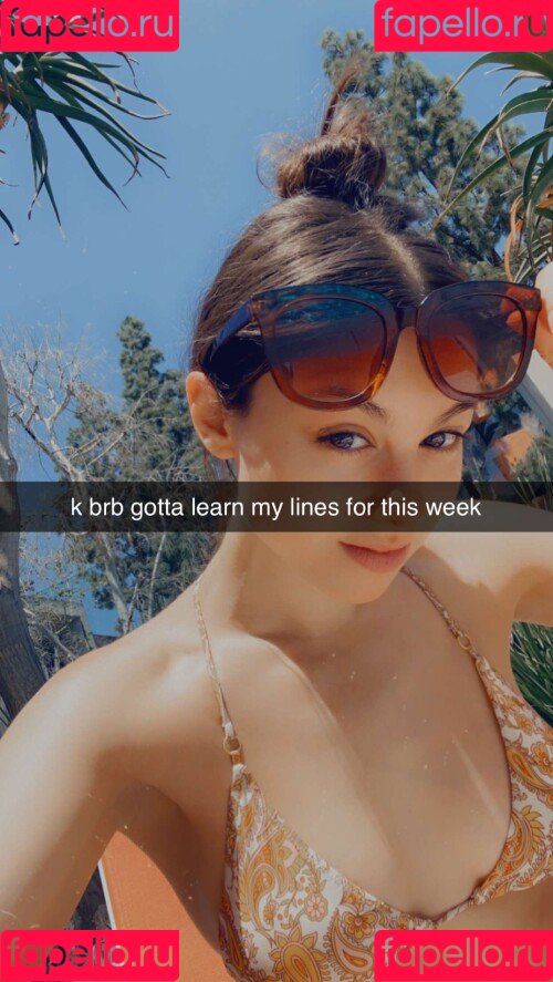 Kira Kosarin Onlyfans Photo Gallery 