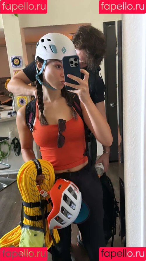 Kira Kosarin Onlyfans Photo Gallery 