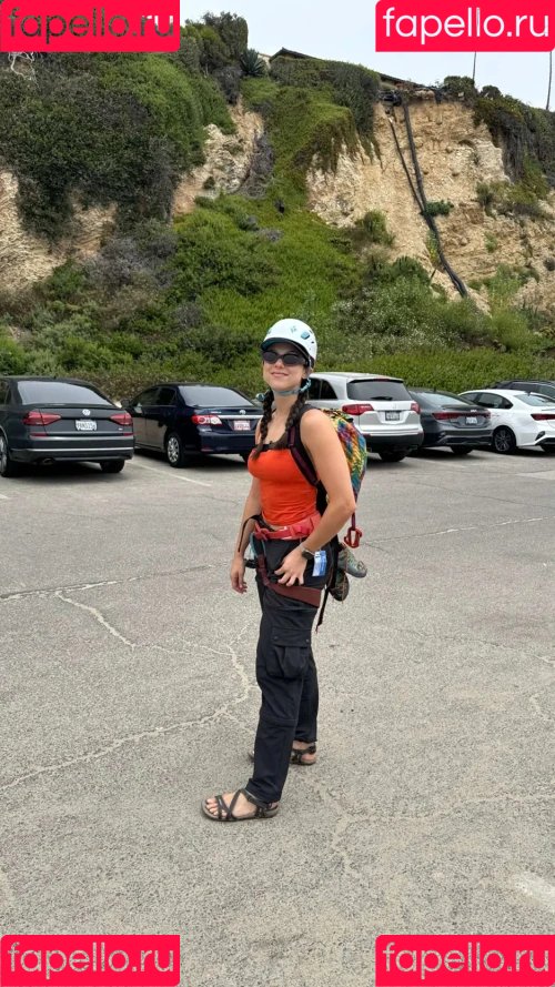 Kira Kosarin Onlyfans Photo Gallery 