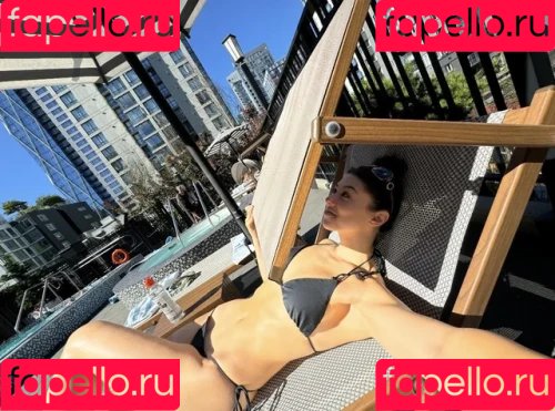 Kira Kosarin Onlyfans Photo Gallery 