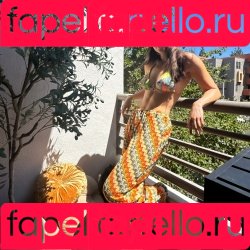 Kira Kosarin Onlyfans Photo Gallery 