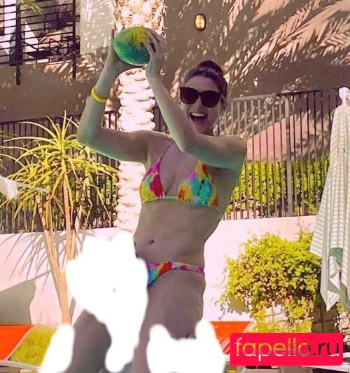 Kira Kosarin Onlyfans Photo Gallery 