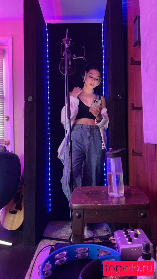 Kira Kosarin Onlyfans Photo Gallery 