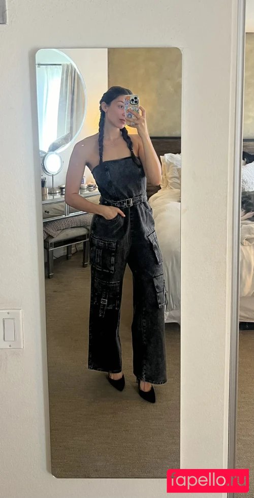 Kira Kosarin Onlyfans Photo Gallery 