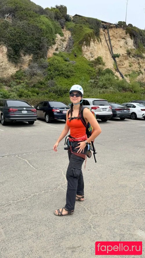 Kira Kosarin Onlyfans Photo Gallery 