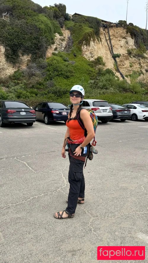 Kira Kosarin Onlyfans Photo Gallery 