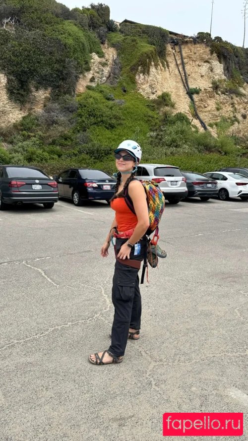 Kira Kosarin Onlyfans Photo Gallery 