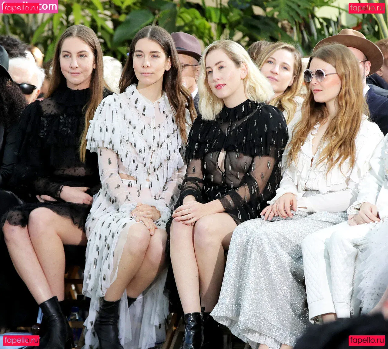 Haim Sisters Onlyfans Photo Gallery 