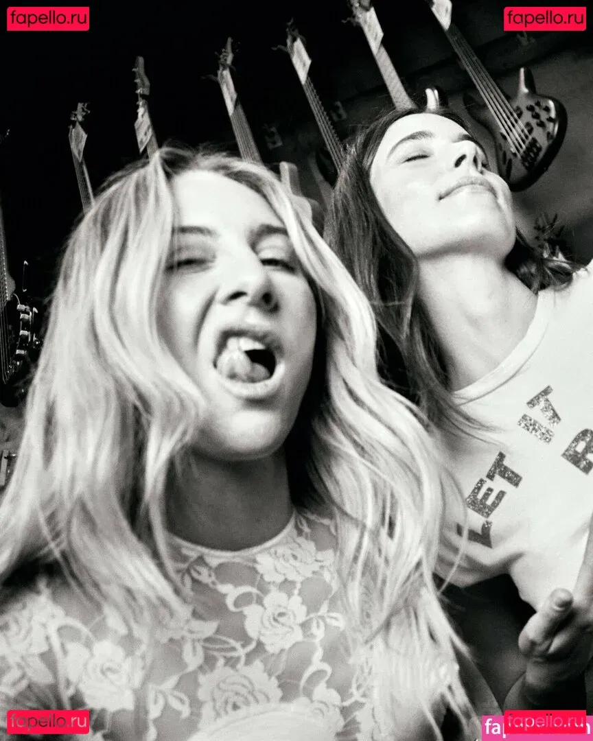 Haim Sisters Onlyfans Photo Gallery 