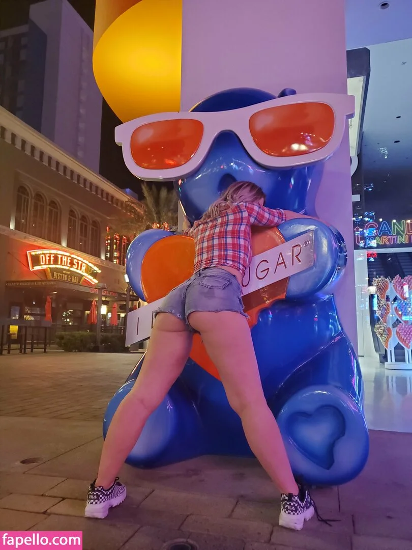 freevictoria Onlyfans Photo Gallery 