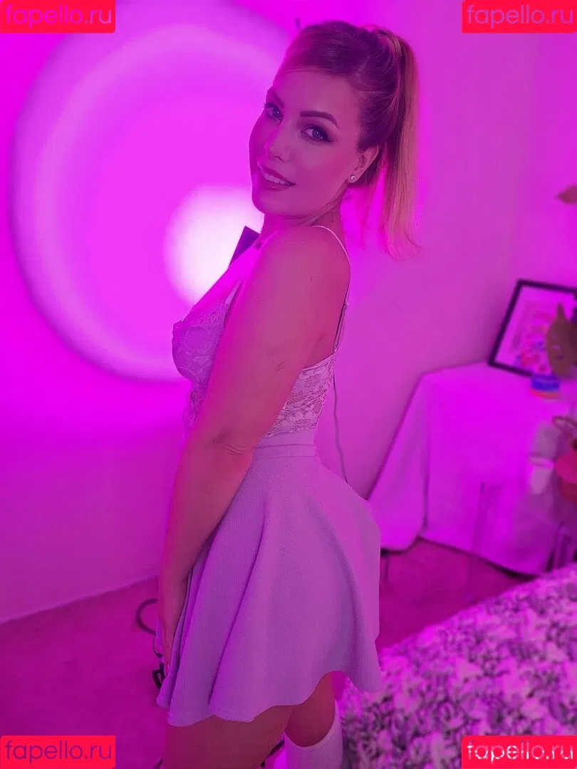 freevictoria Onlyfans Photo Gallery 