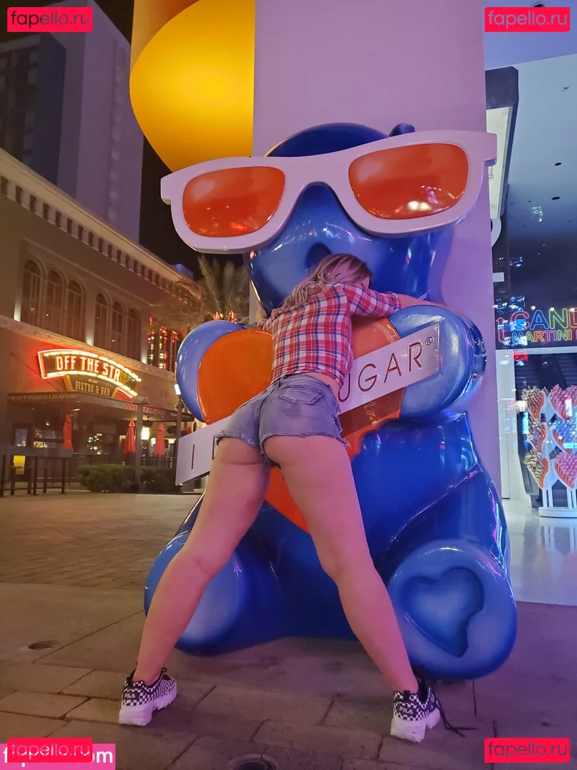 freevictoria Onlyfans Photo Gallery 