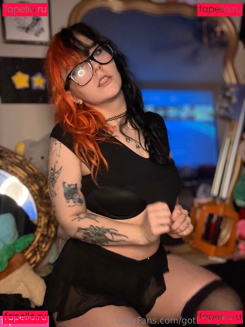 Gothfairyfiona Nude Onlyfans Photo 14