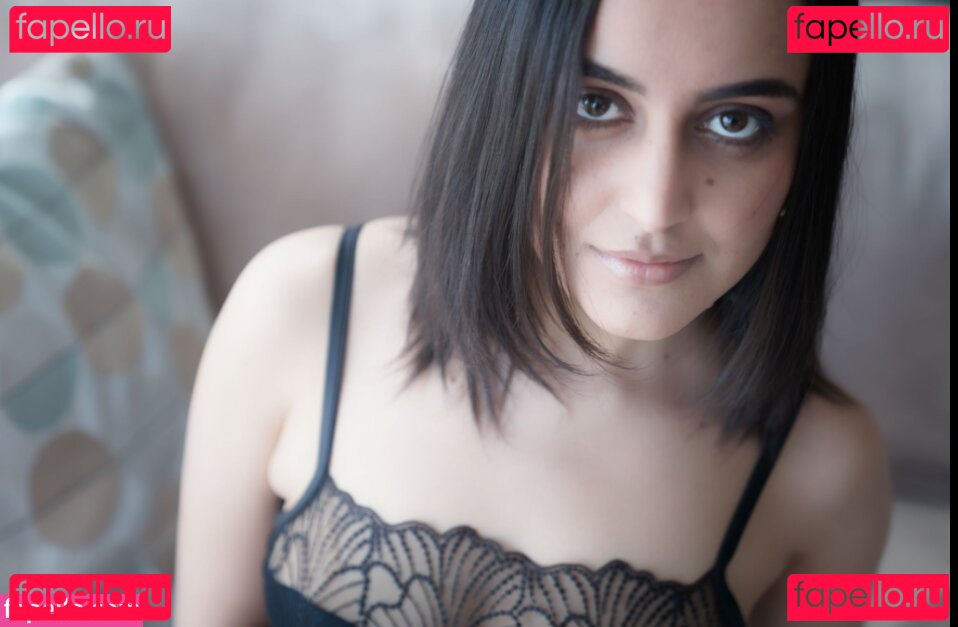 Yasmeena Nude Onlyfans Photo 17