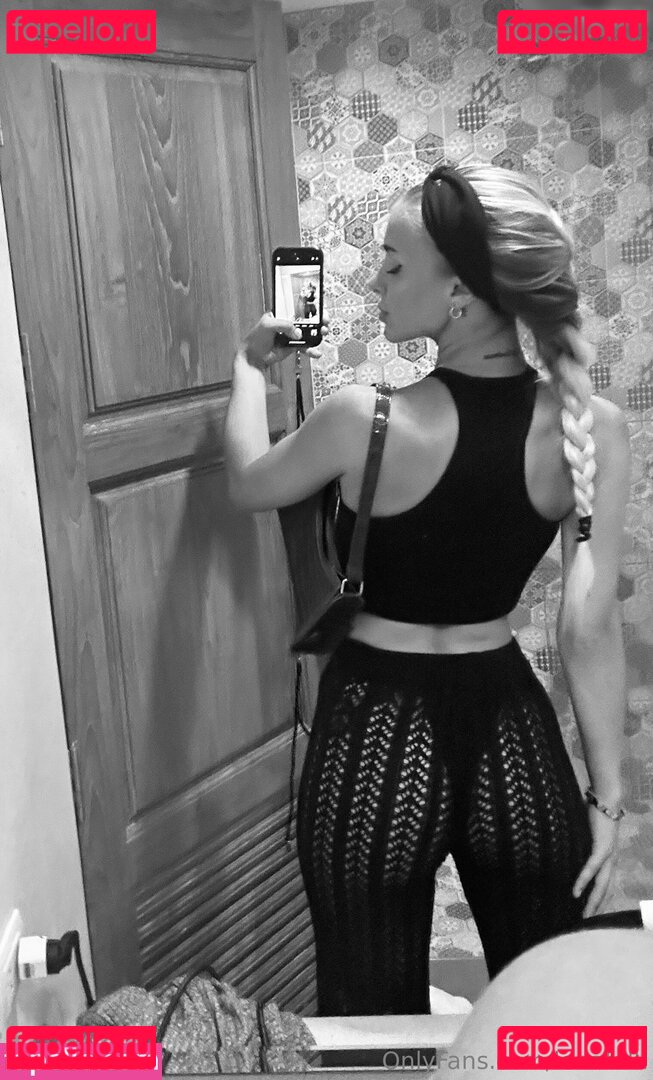 Lena Falk Nude Onlyfans Photo 12