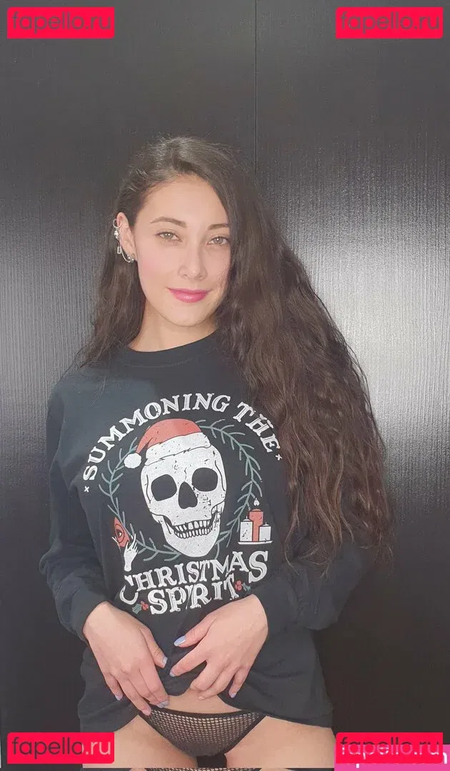 Kelly Onlyfans Photo Gallery 