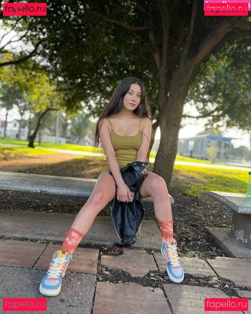 Kelly Onlyfans Photo Gallery 