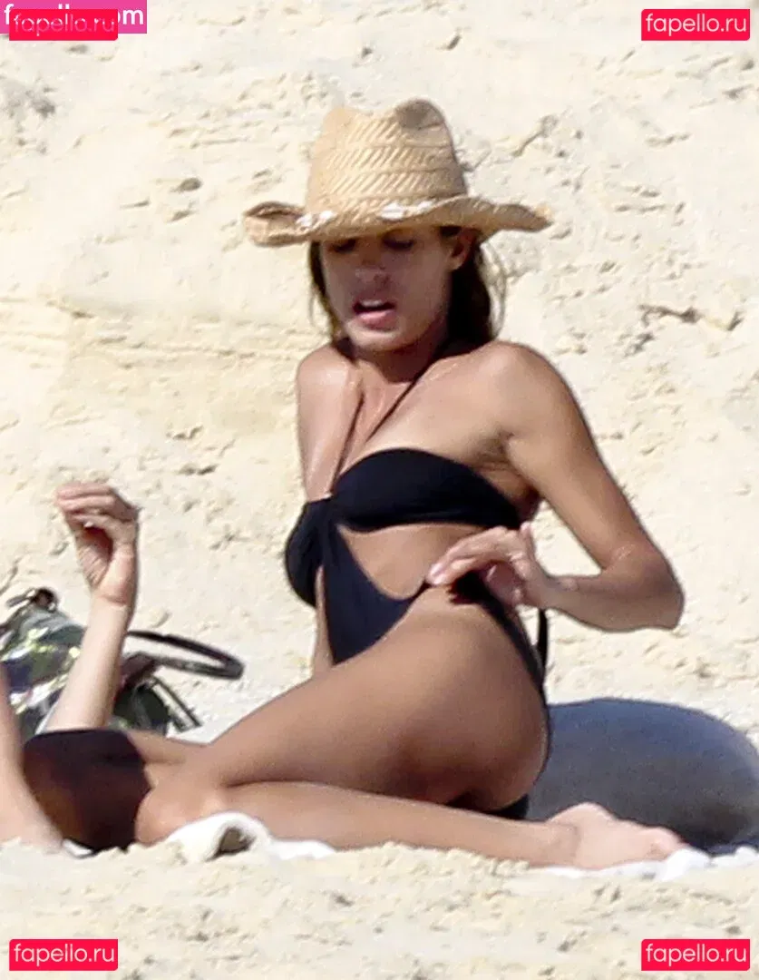 Elisabetta Canalis Onlyfans Photo Gallery 