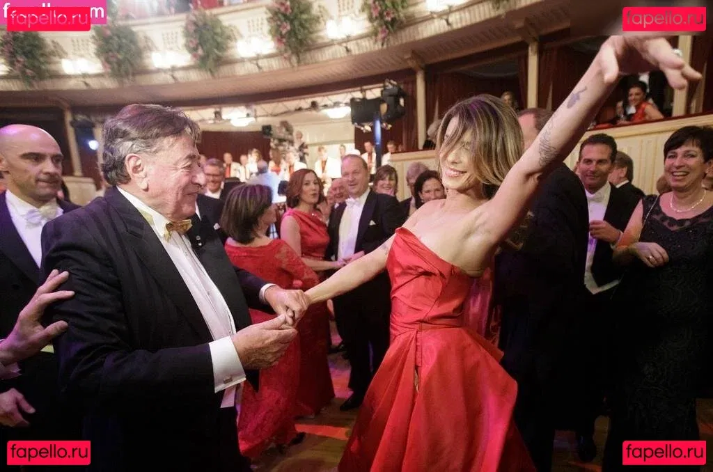 Elisabetta Canalis Onlyfans Photo Gallery 