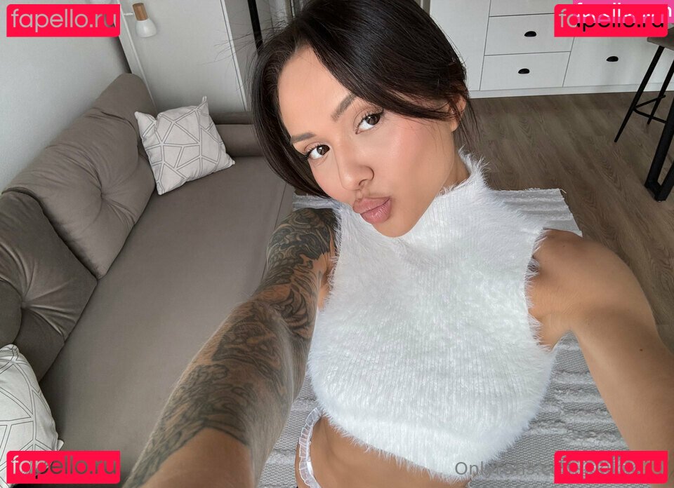 Kkari Nude Onlyfans Photo 8