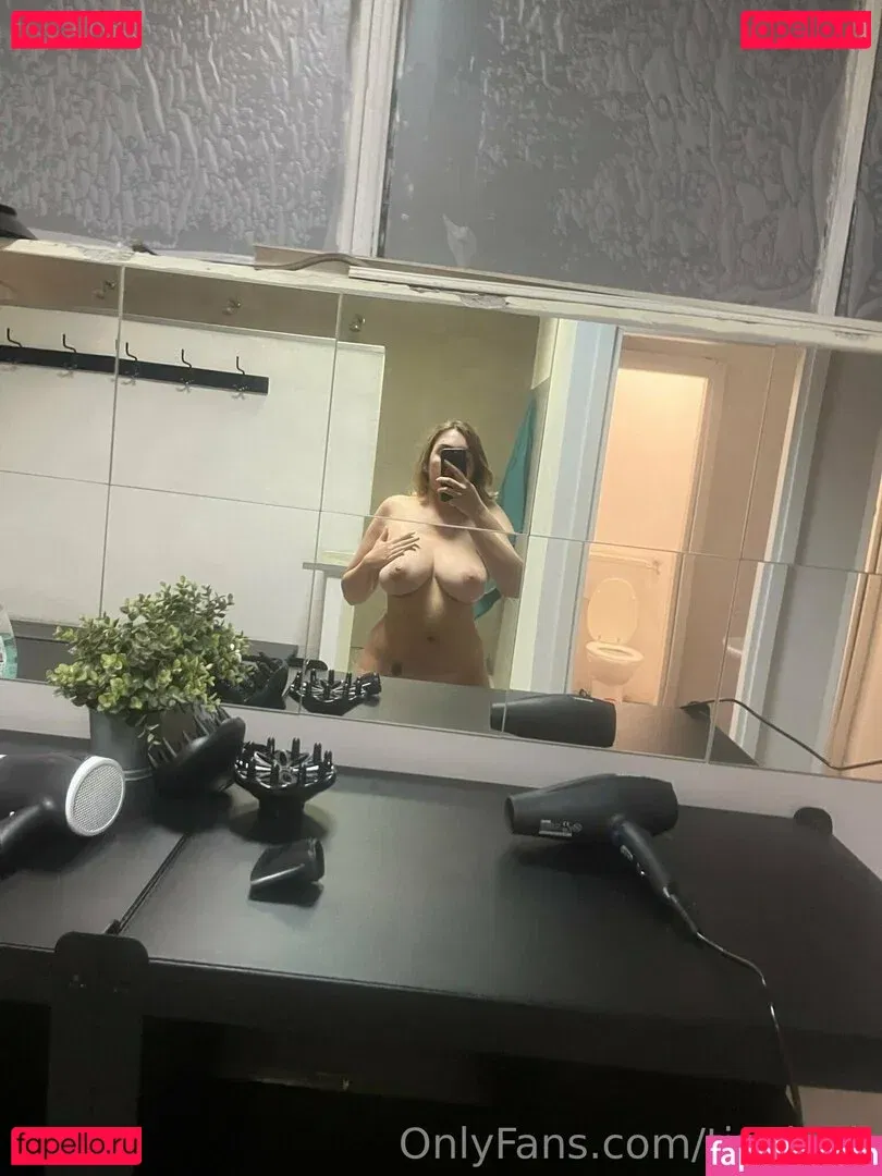 tinyleah Onlyfans Photo Gallery 