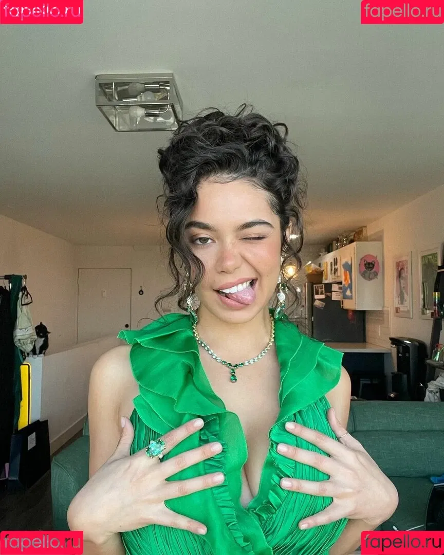 Aulii Cravalho Onlyfans Photo Gallery 