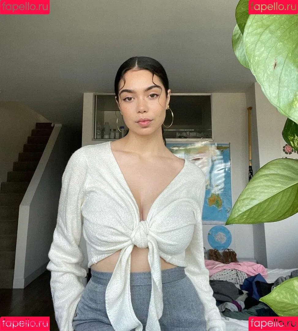 Aulii Cravalho Onlyfans Photo Gallery 