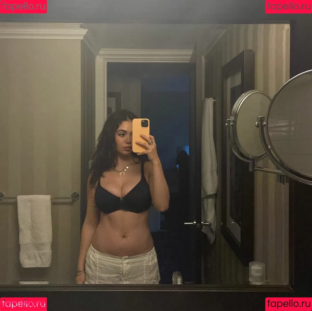 Aulii Cravalho Onlyfans Photo Gallery 