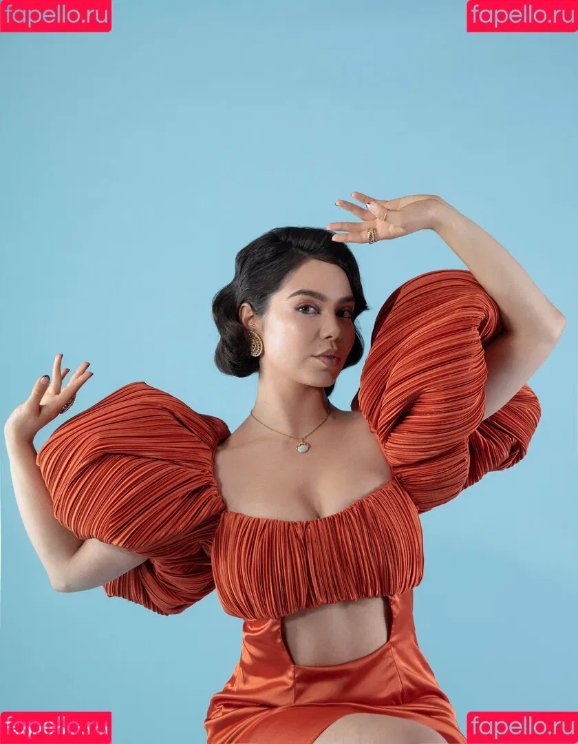 Aulii Cravalho Onlyfans Photo Gallery 