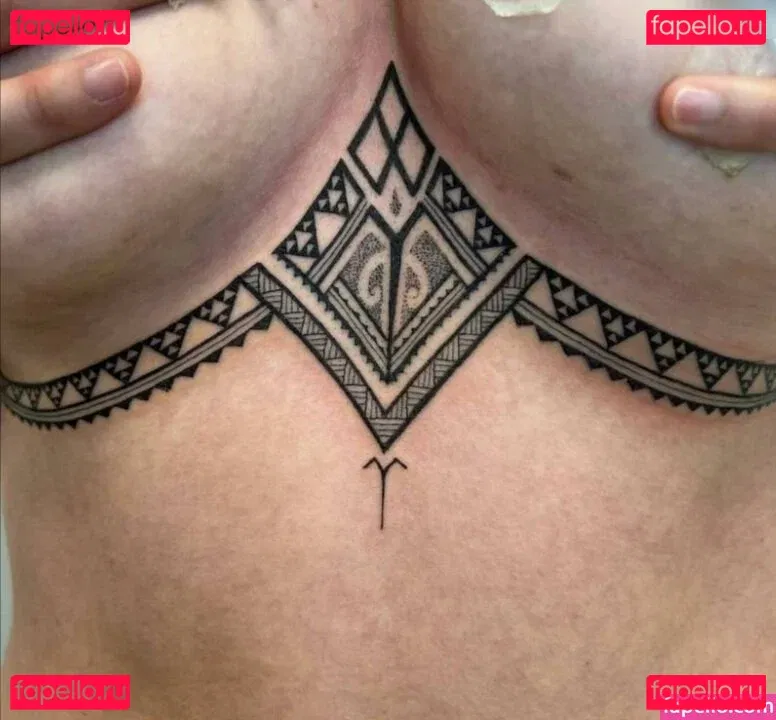 Aulii Cravalho Onlyfans Photo Gallery 