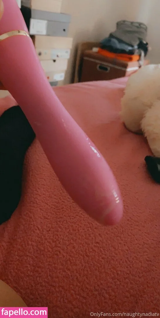 seenaughtynadia Onlyfans Photo Gallery 