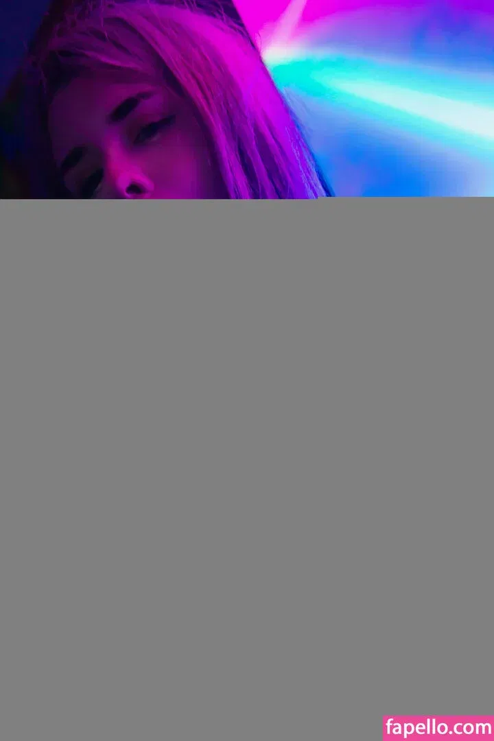 Helemconeme Onlyfans Photo Gallery 