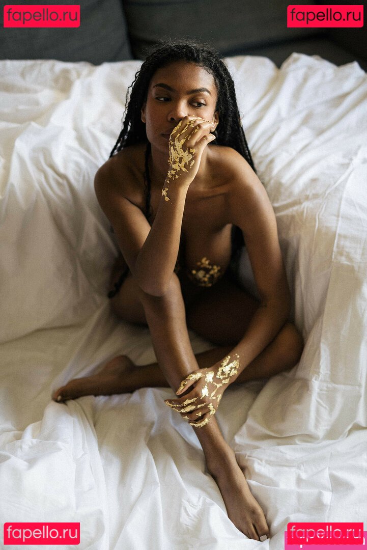 SchwiftyLove Nude Onlyfans Photo 13
