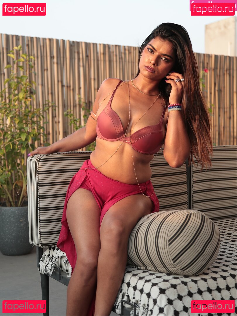 Nidhi Goel Nude Onlyfans Photo 7