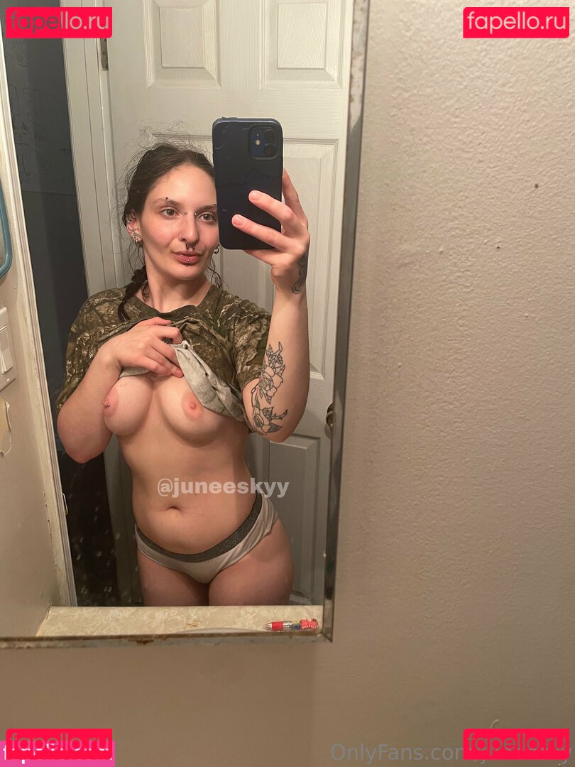 juneesky Nude Onlyfans Photo 8