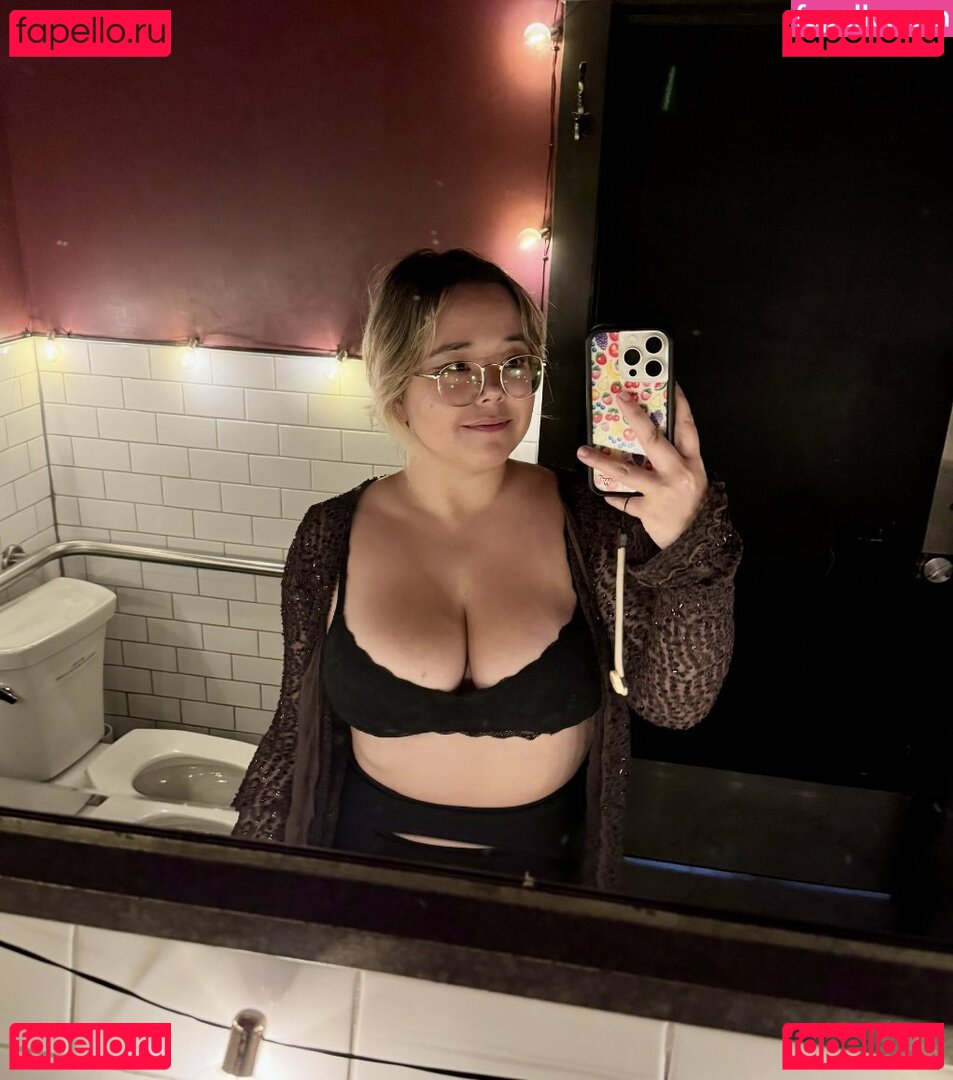 bingsuccino Nude Onlyfans Photo 11