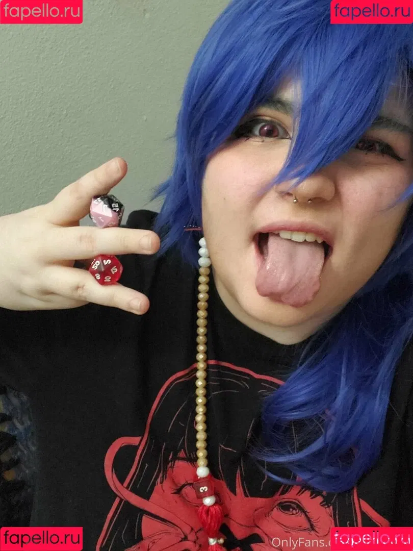awoo.exe Onlyfans Photo Gallery 
