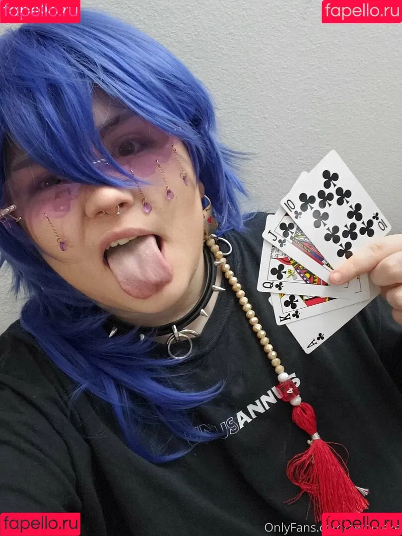 awoo.exe Onlyfans Photo Gallery 