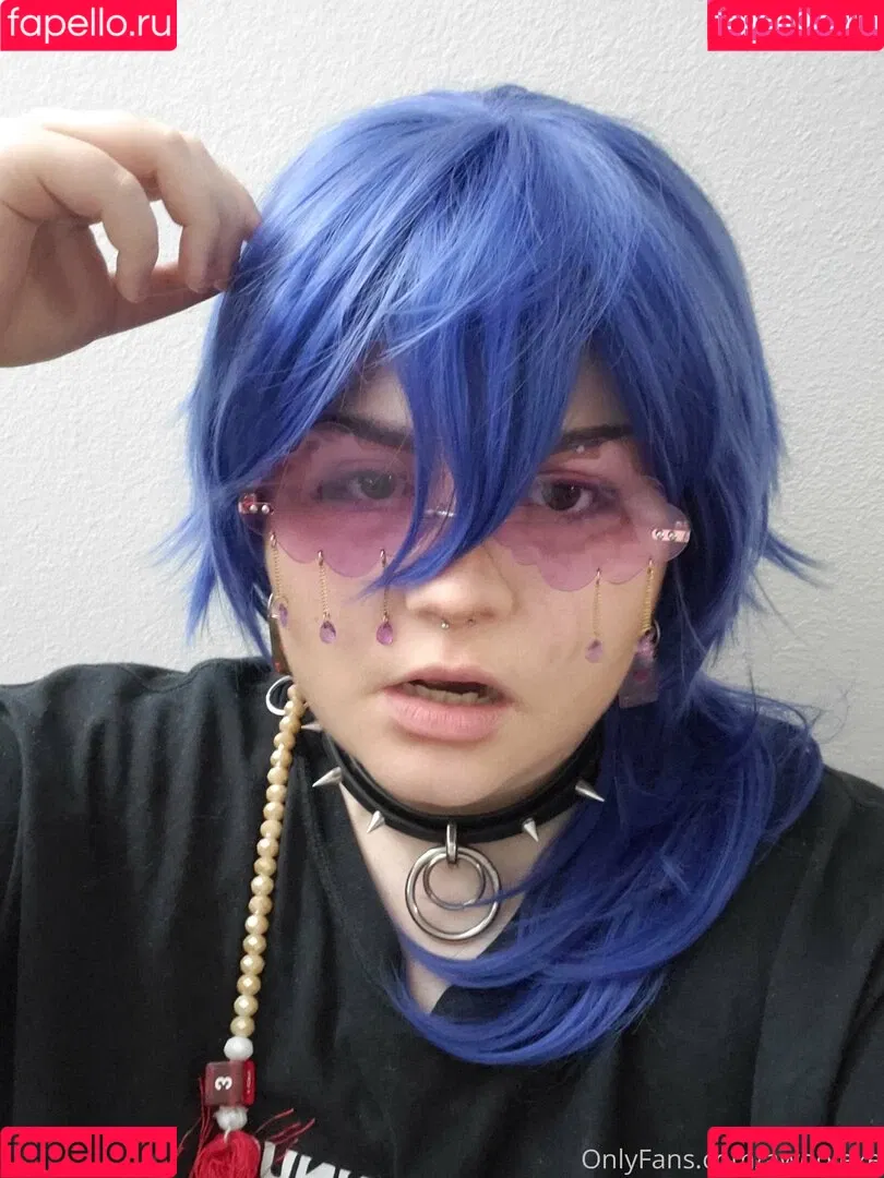 awoo.exe Onlyfans Photo Gallery 