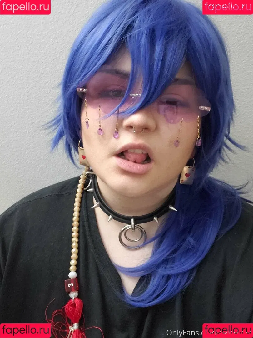 awoo.exe Onlyfans Photo Gallery 