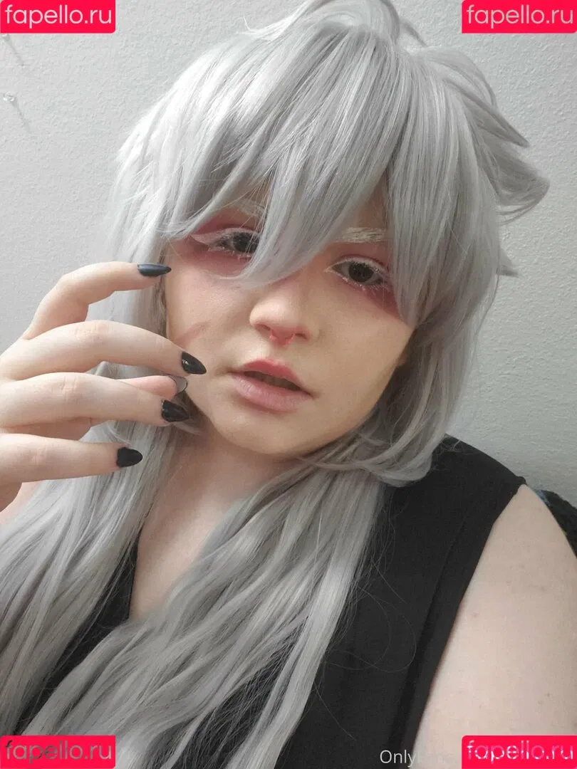 awoo.exe Onlyfans Photo Gallery 