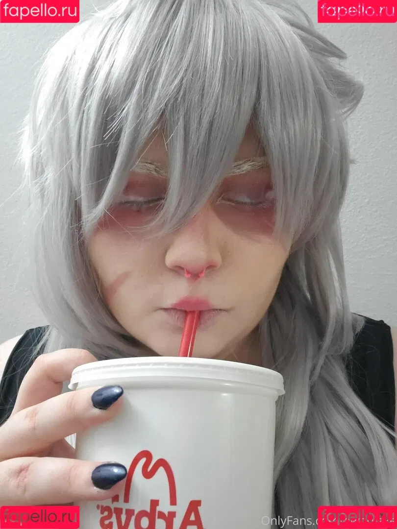 awoo.exe Onlyfans Photo Gallery 