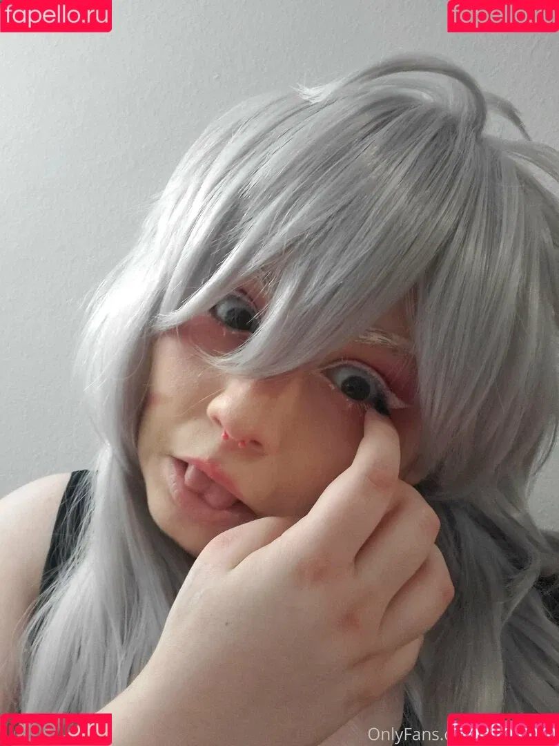 awoo.exe Onlyfans Photo Gallery 