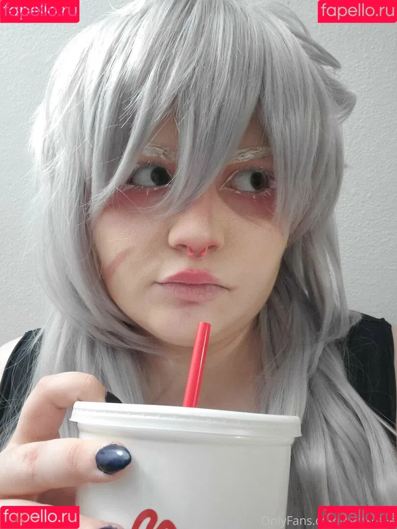 awoo.exe Onlyfans Photo Gallery 