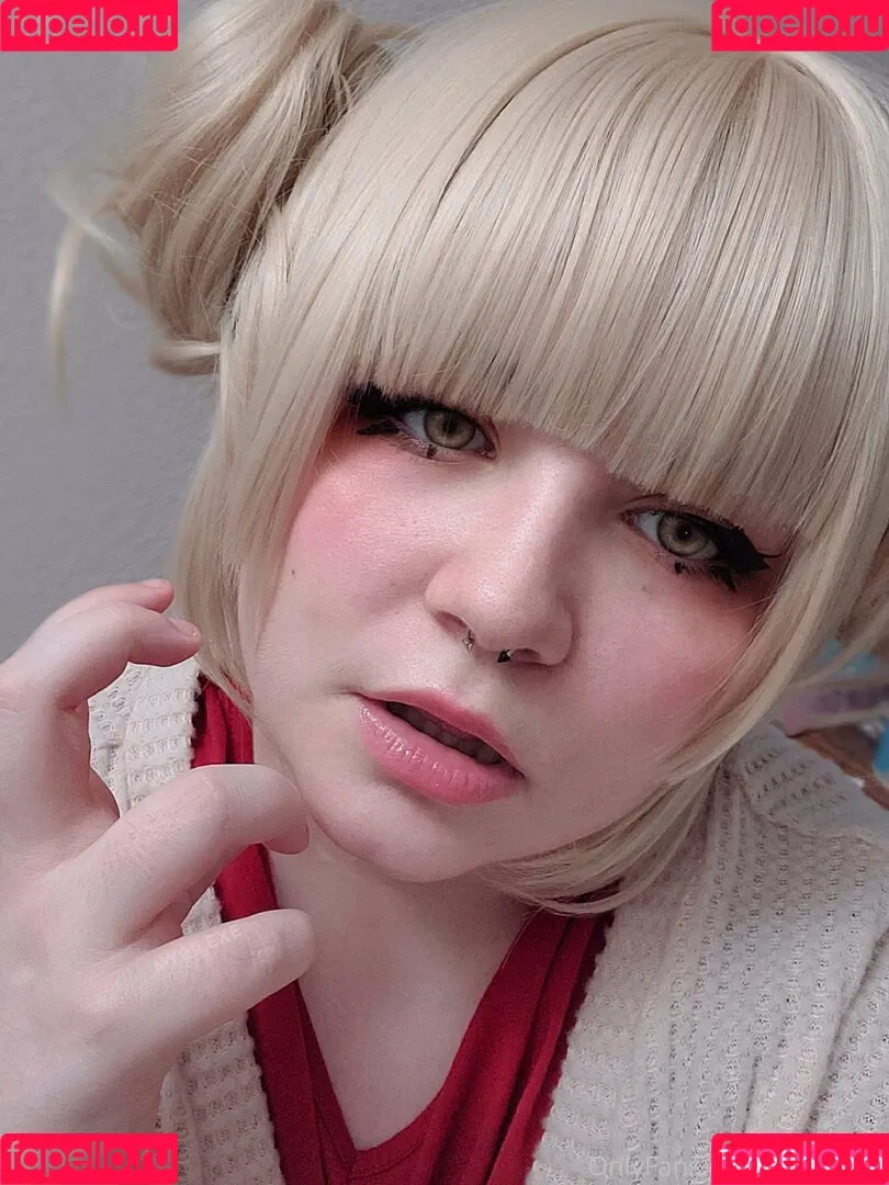 awoo.exe Onlyfans Photo Gallery 