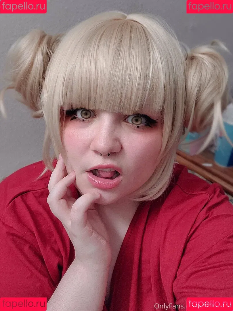 awoo.exe Onlyfans Photo Gallery 